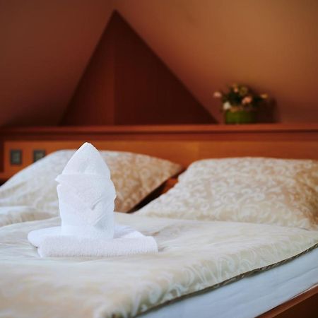 Heipark Tosovice Otel Dış mekan fotoğraf