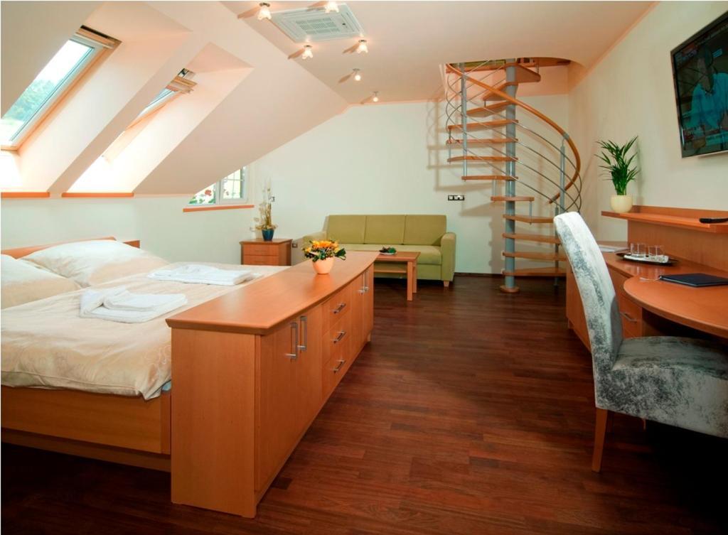 Heipark Tosovice Otel Dış mekan fotoğraf