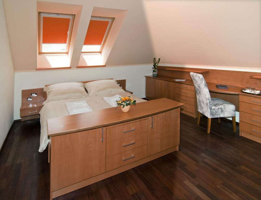Heipark Tosovice Otel Oda fotoğraf